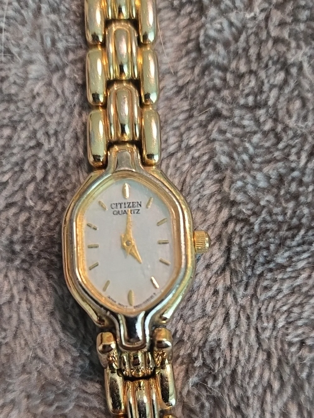 Citizen Women's Gold Tone Bracelet Quartz Watch with White Dial